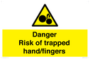 danger-risk-of-trapped-handfingers~